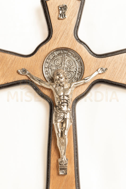 Crucifijo San Benito TR19 VL