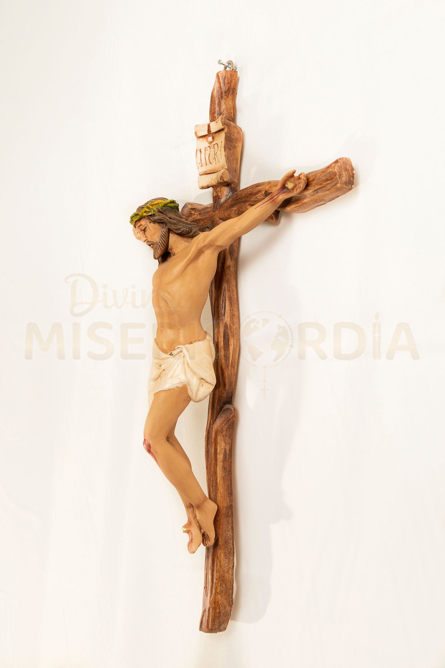 Crucifijo en Tronco Resina TV