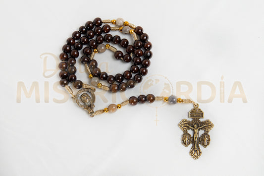 Rosario de Madera con 6 Piedras en Onix y Cruz del Perdón JC