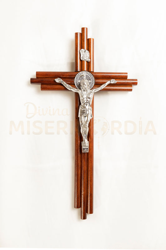 Crucifijo San Benito Tres Varas Mediano SA