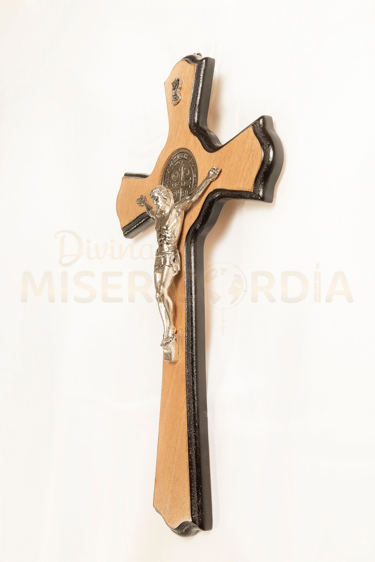 Crucifijo San Benito TR19 VL