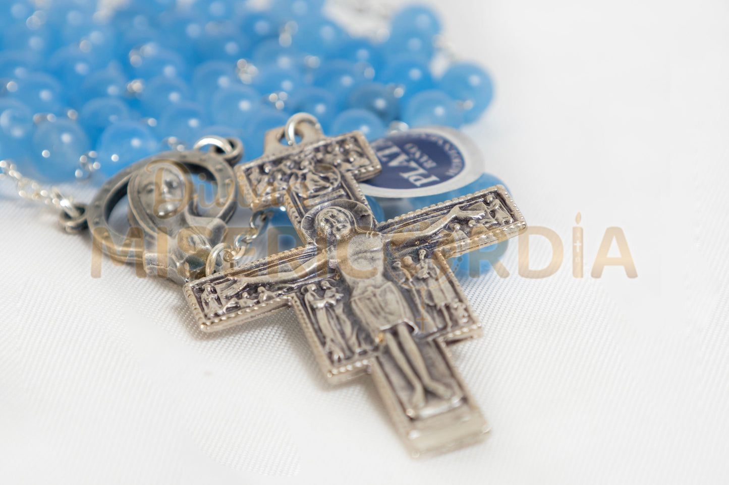Rosario de Piedra Ágata Azul con Cruz de San Damián JCb